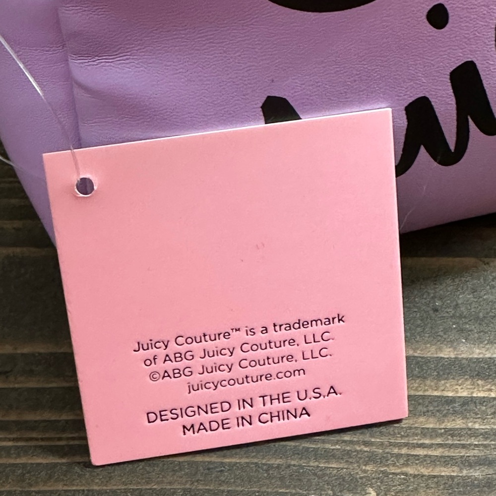 Juicy Couture Lilac Cosmetic Bag with metallic rainbow colored zipper. NWT - Picture 12 of 12